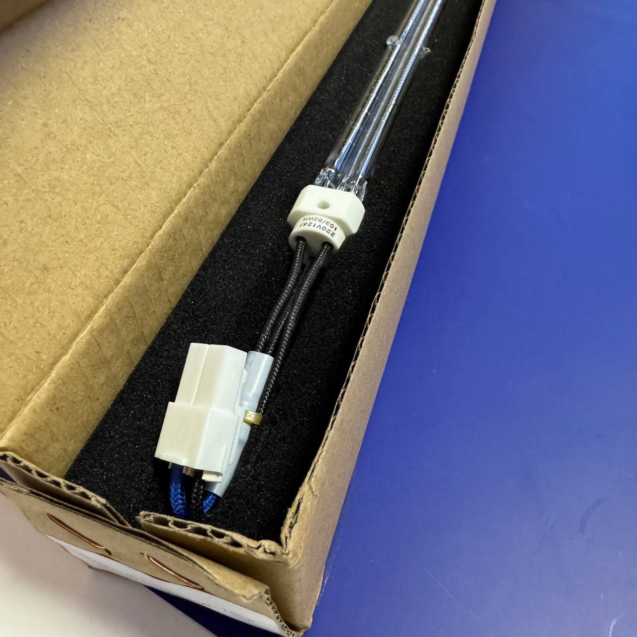 Лампа узла фиксации изображения I Fusing Halogen Lamp (A85CM31F00) — фото 3