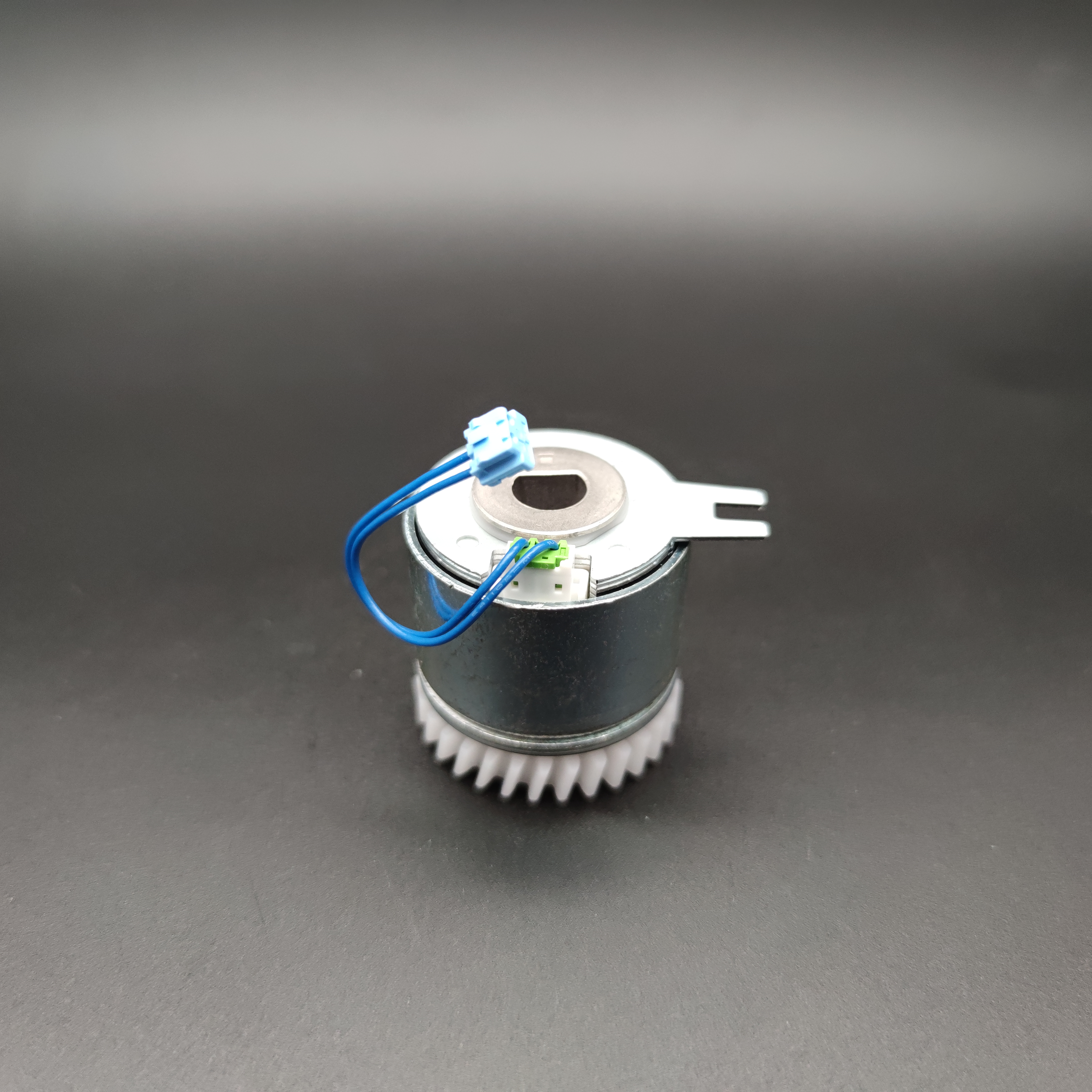 Электромагнитная муфта | Clutch /1 AccurioLabel 190/bizhub PRESS C71cf (A03UM20100) — фото 1